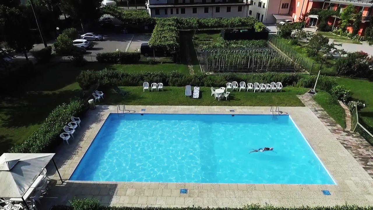 Albergo Miralaghi Padergnone Exterior photo